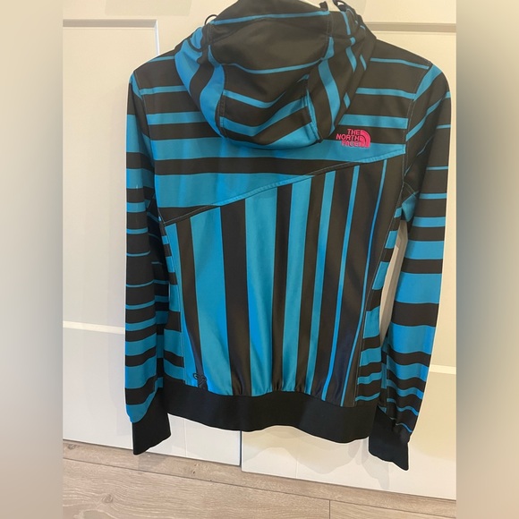 Ladies north face front zip hoodie - Picture 3 of 4